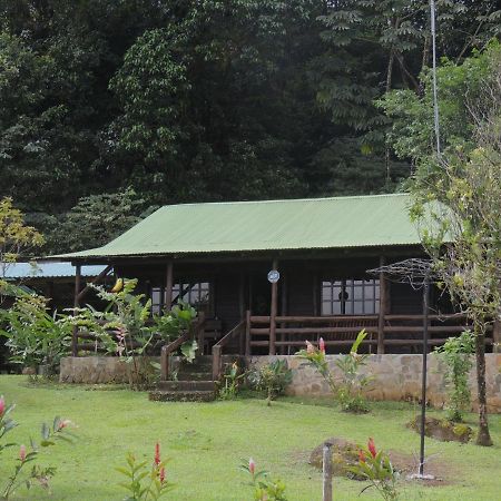 Cabinas Montañas del Tenorio Rio Celeste Exterior foto