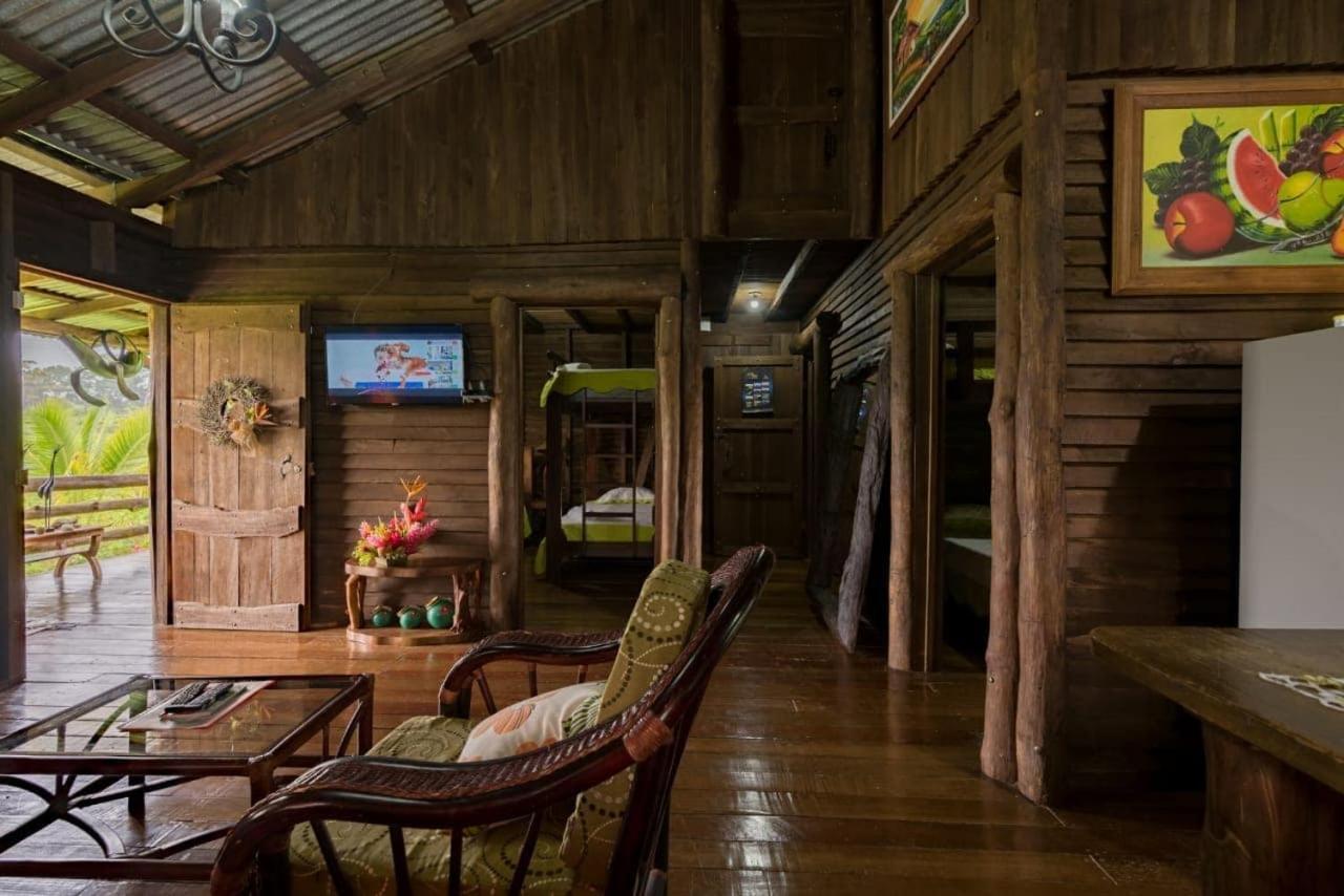 Cabinas Montañas del Tenorio Rio Celeste Exterior foto