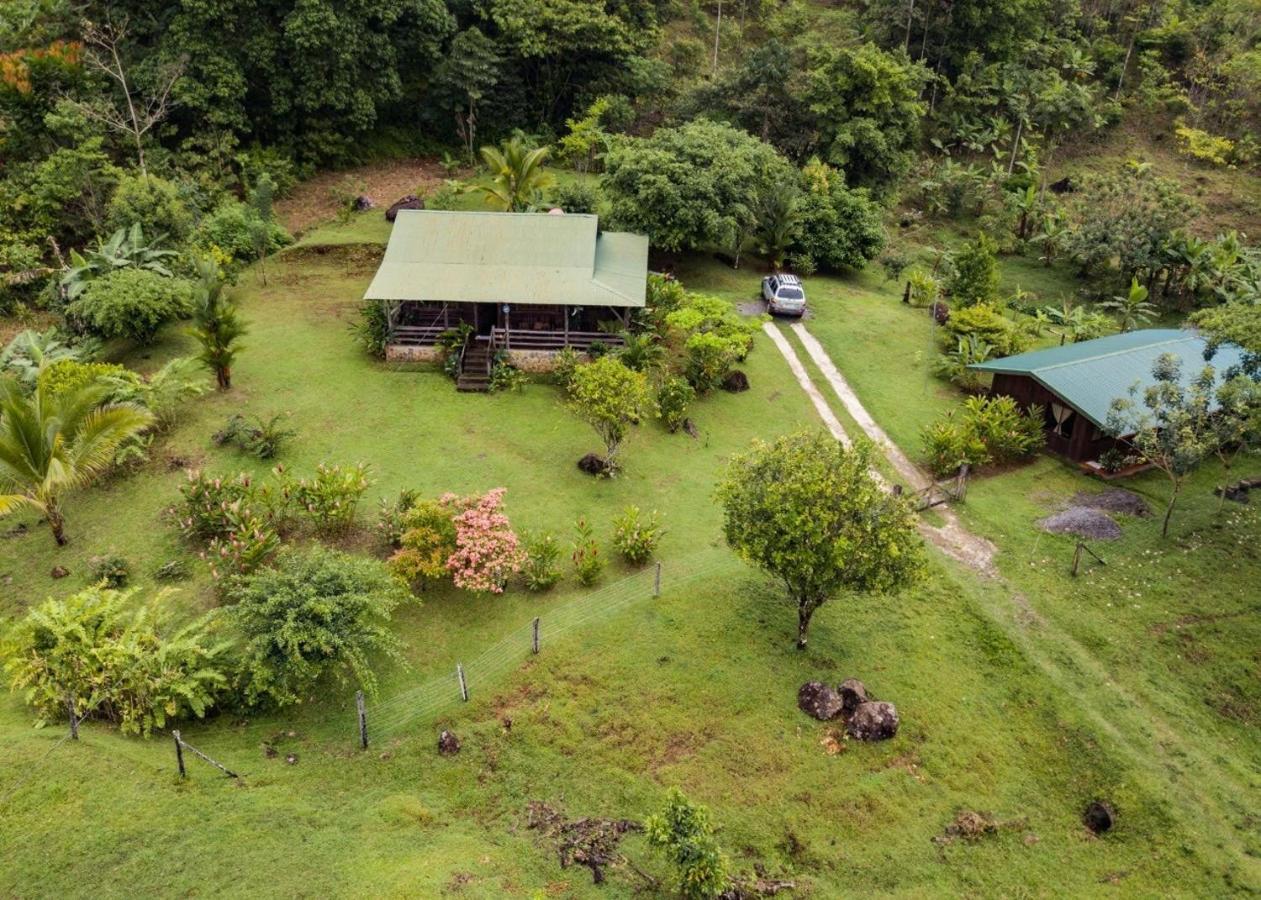 Cabinas Montañas del Tenorio Rio Celeste Exterior foto