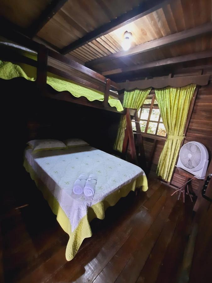 Cabinas Montañas del Tenorio Rio Celeste Exterior foto
