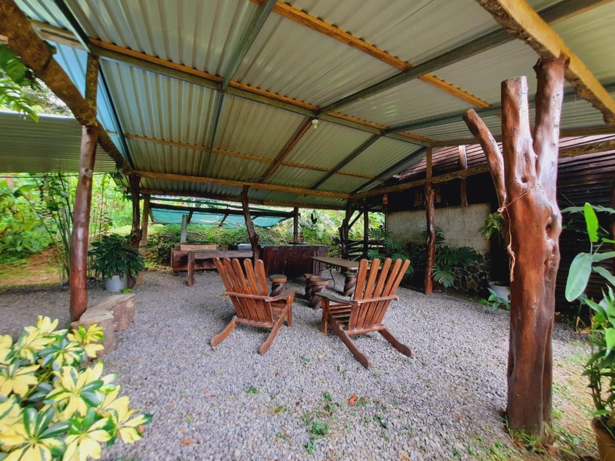 Cabinas Montañas del Tenorio Rio Celeste Exterior foto